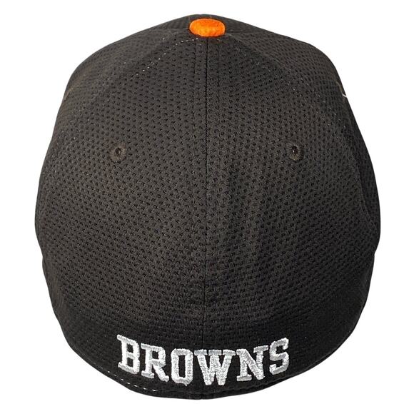 Cleveland Browns NFL New Era 39Thirty Fitted Hat Cap Unisex S/M NWT Helmet Logo - Picture 2 of 10